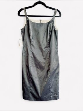 Barami 90’s Classic Black Midi Dress